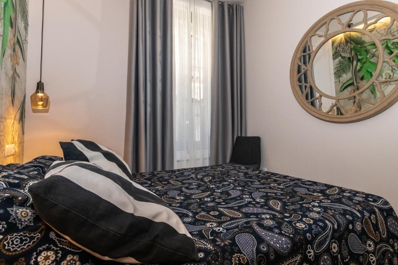 Triana Pelay Suites Sewilla Zewnętrze zdjęcie